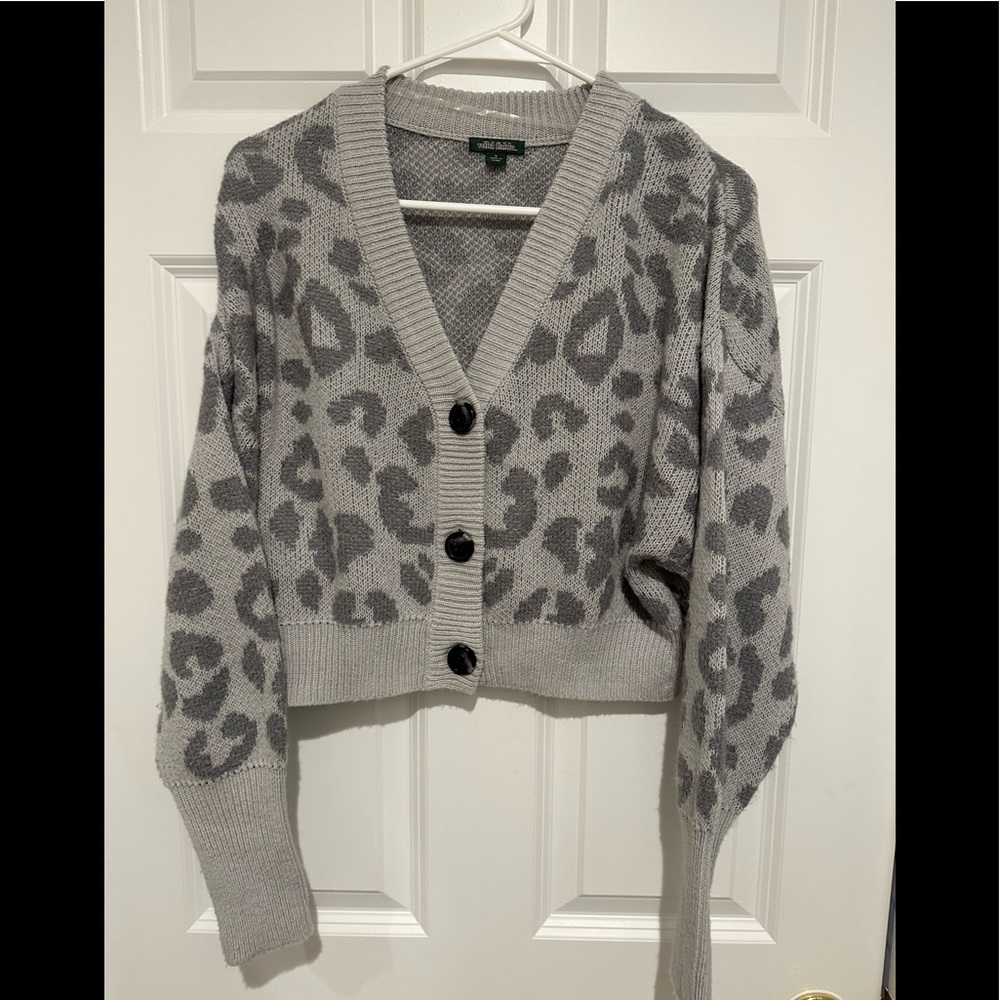 Gray leopard cropped sweater
